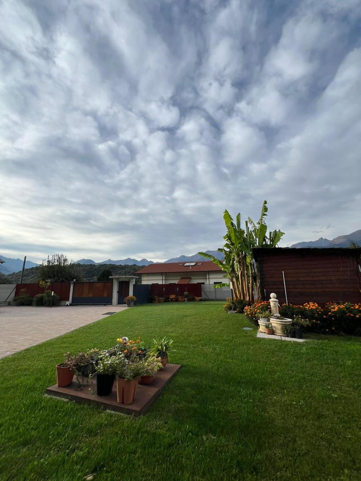 Il Giardino Dei Ciliegi Apartment Colico Exterior photo